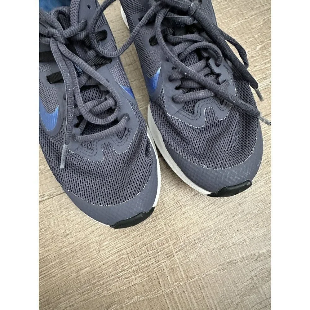 Nike Blue Sneakers - Picture 5 of 9